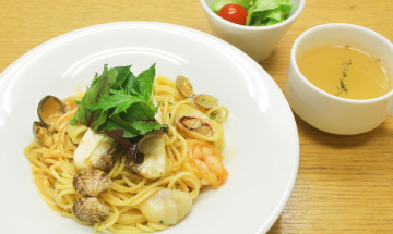 Family Kitchen Kamome（ファミリーキッチンカモメ）